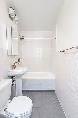 5th image of 155 E 34th St APT 2M