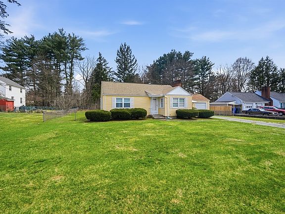 2nd image of 15 Kingoke Ln