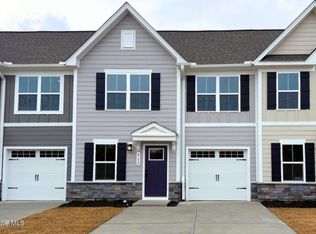 4194 Farmfield Dr, Navassa, NC 28451