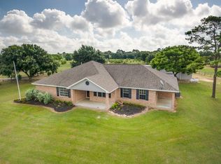 904 County Road 289, East Bernard, TX 77435