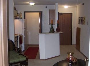 1401 W 143rd St APT 130, Burnsville, MN 55306