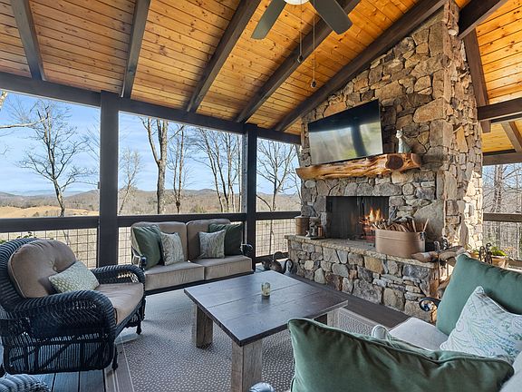 4th image of 345 Center Ridge Road