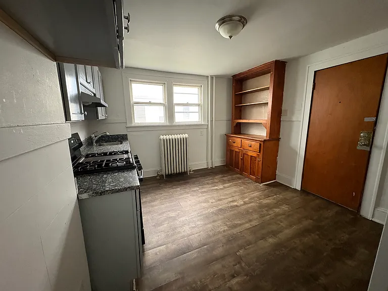526 Morris St #1 — Photo 3