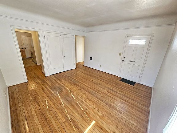 3rd image of 1519 N Killingsworth St APT 1