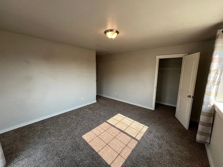 63159 NE De Haviland St — Photo 9