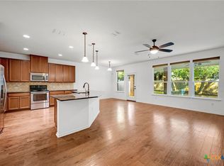 322 White Willow Dr, San Marcos, TX 78666
