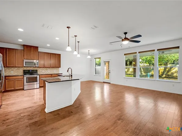 322 White Willow Dr, San Marcos, TX 78666