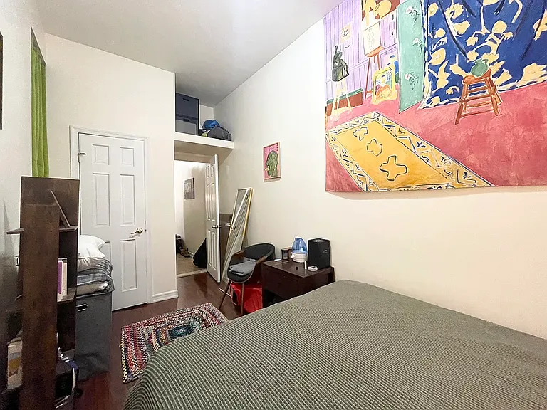 410 W 51st St #101 — Photo 3