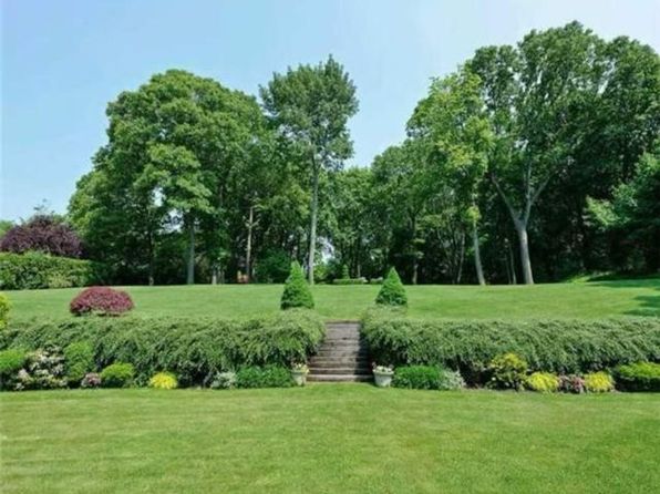 22 High Farms Rd, Glen Head, NY 11545
