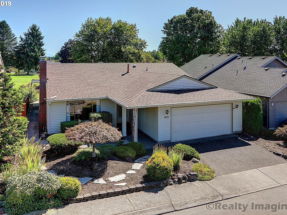 1st image of 2505 SE Balboa Dr