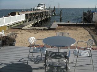 71 Bayview Ave W, Lindenhurst, NY 11757