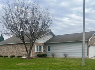 1649 Redbud Dr, Hobart, IN