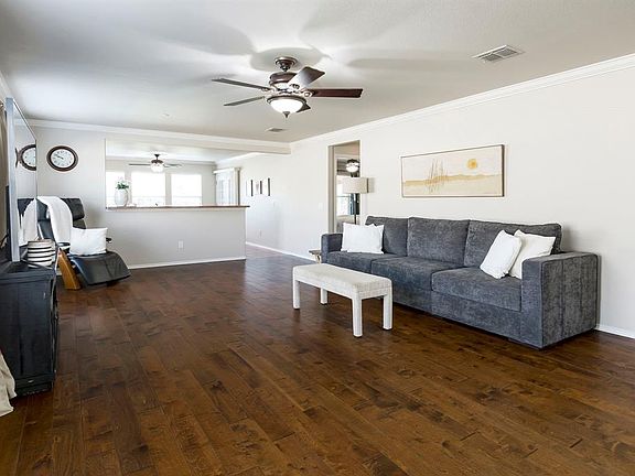 4th image of 7510 Riverwood Ln