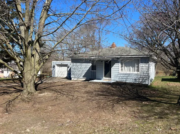 948 14th St, Manistee, MI 49660