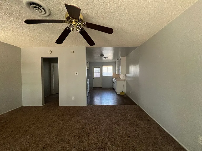 229 S Buena Vista St — Photo 33