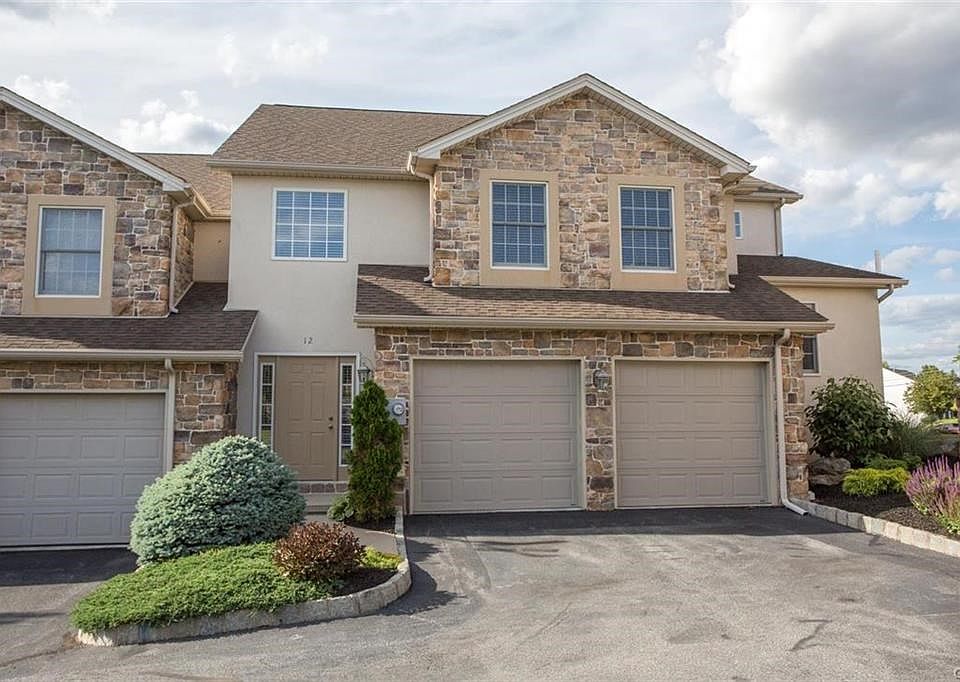 1st image of 12 Holly Ct