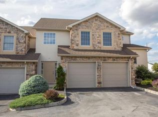12 Holly Ct, Easton, PA 18040