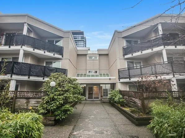 1050 Howie Ave #209, Coquitlam, BC V3J 1T6