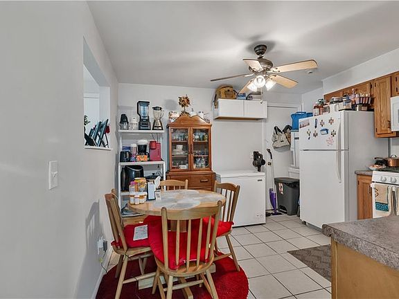 4th image of 5 Garibaldi St APT 33