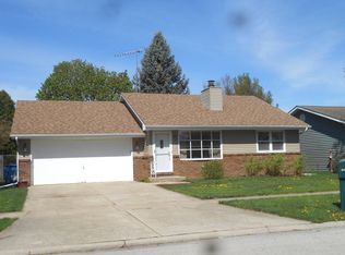 2408 Chestnut Ln, Morris, IL 60450