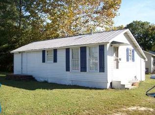701 Hare St, Selma, NC 27576