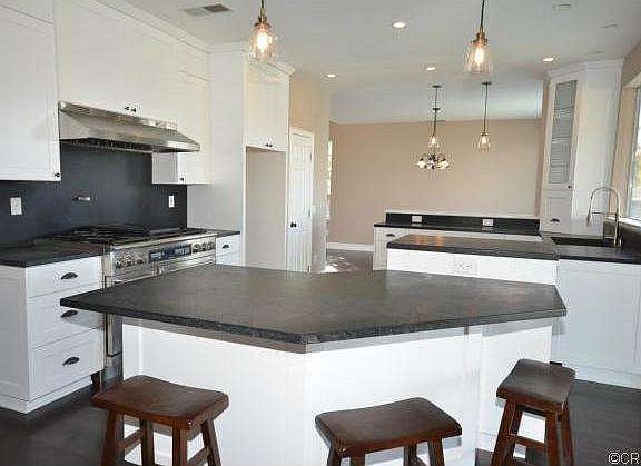 4th image of 42920 Calle Reva