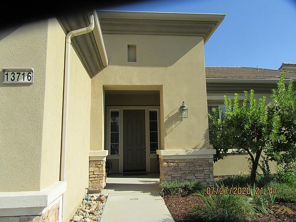 3rd image of 13716 Park Palisades Dr