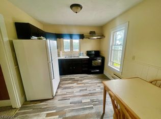 19 Old Hackettstown Rd, Hackettstown, NJ 07840