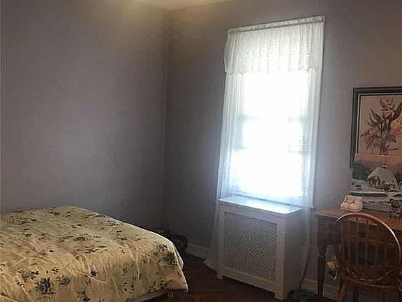 3rd image of 1015 78th St #1