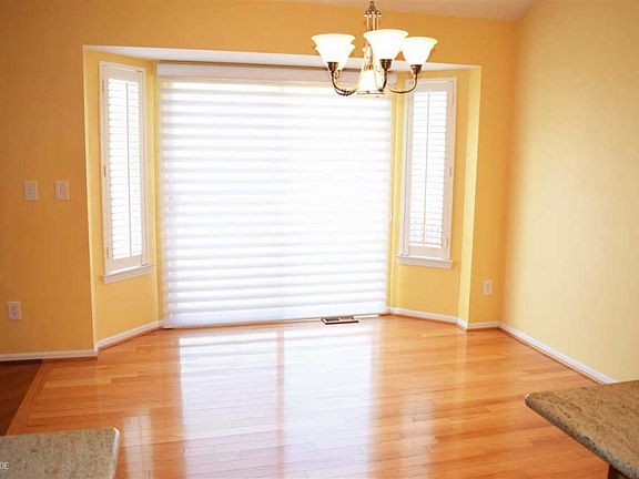 4th image of 49993 Watling St