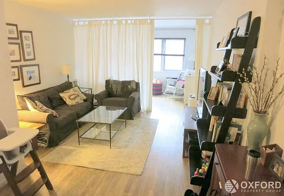 Rented by Oxford Property Group | media 11