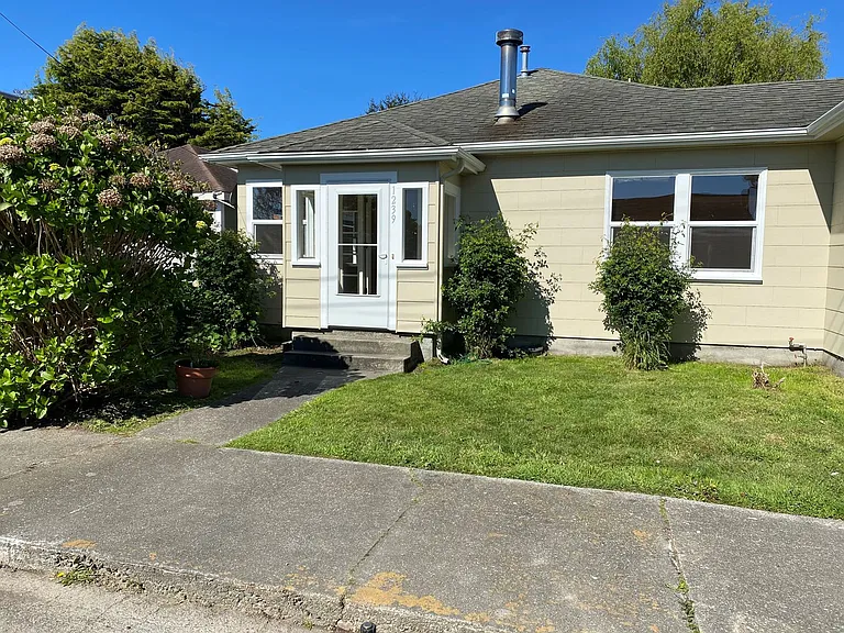 1239 Madison St — Photo 5
