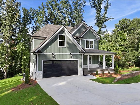 3rd image of 784 Sherwood Rd
