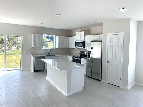 4th image of 3804 Lancove Way