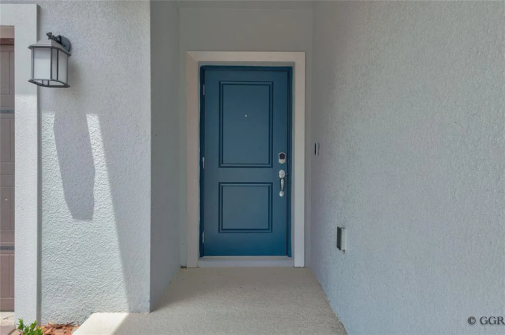 4 bed, 2.0 bath, 1922 sqft, $2,500 — Photo 2