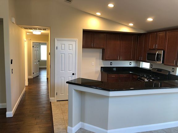 Vaulted Ceilings!