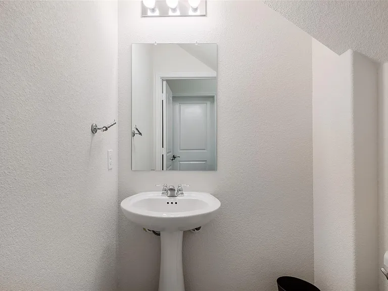 5700 Eden Dr — Photo 14