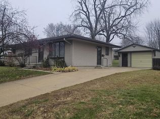 807 7th Ave NE, Oelwein, IA 50662