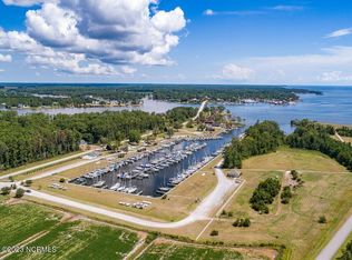 100 Peacan Grove Marina, Oriental, NC 28571