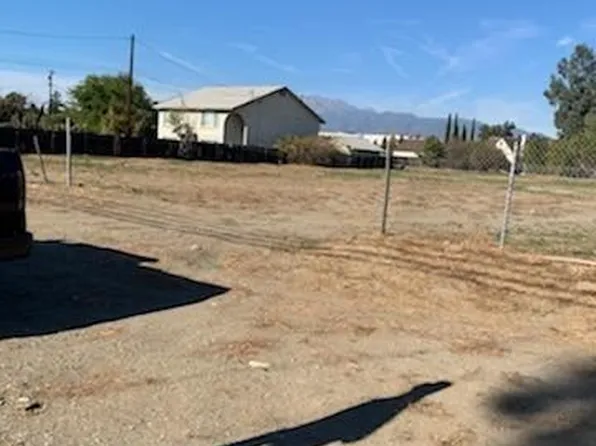 17802 Marygold Ave, Bloomington, CA 92316