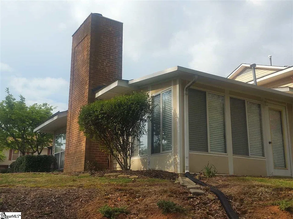 Building Photo 4