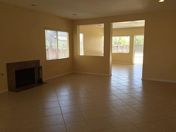 5th image of 2533 S Calderon Dr