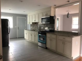 61 Wedgewood Rd #1, Worcester, MA 01602