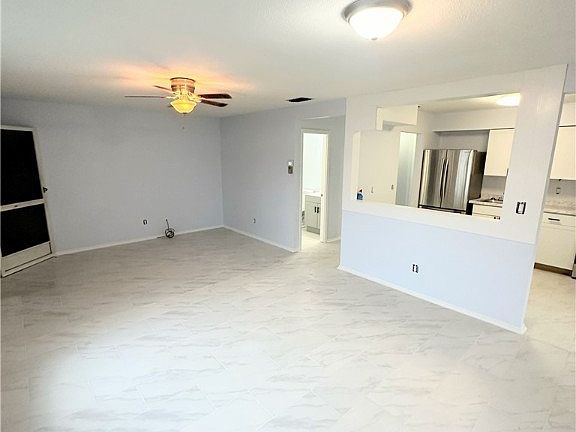 3rd image of 26 Tangerine Ct