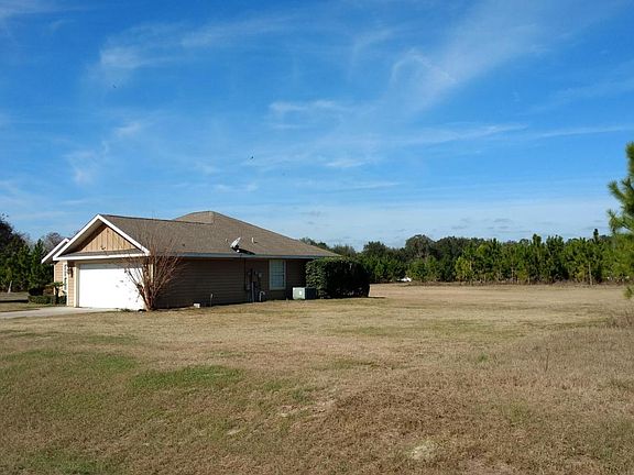 2nd image of 686 SW Chesterfield Cir