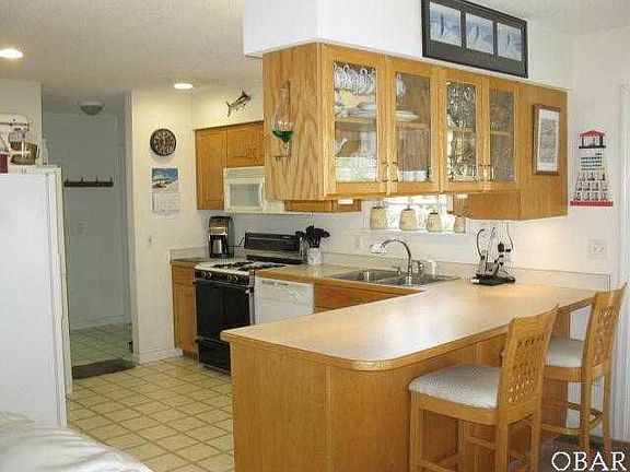 2nd image of 111 Sherwood Dr