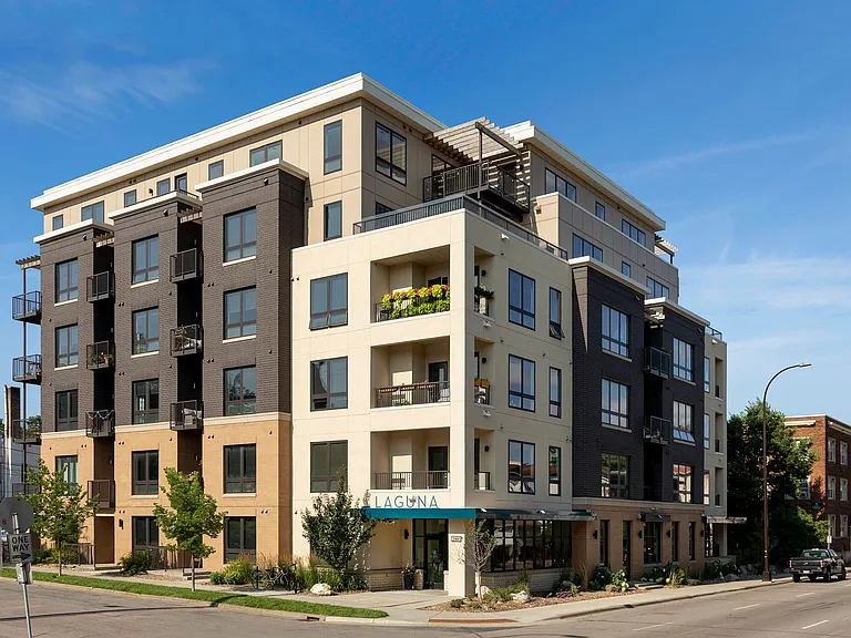 Laguna Apartments — Photo 12