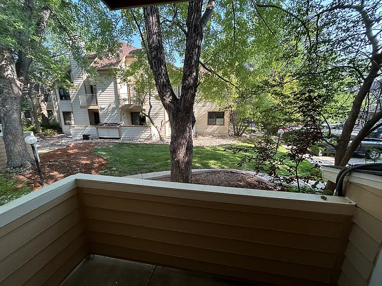 4823 White Rock Cir #E — Photo 10