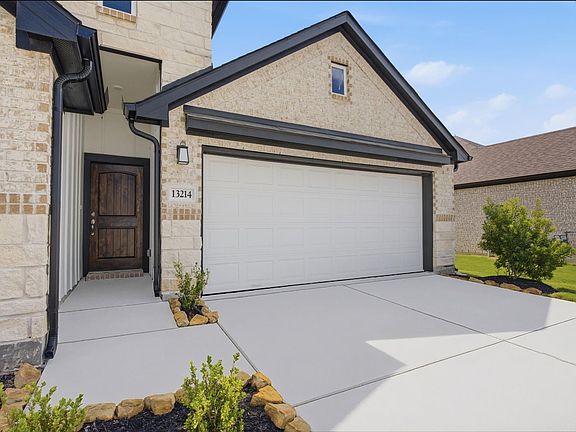 3rd image of 13214 Hayden Peak Dr