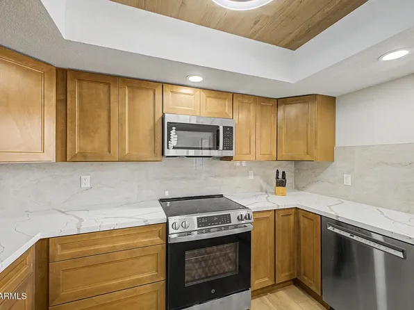 4303 E CACTUS Road #114, Phoenix, AZ 85032